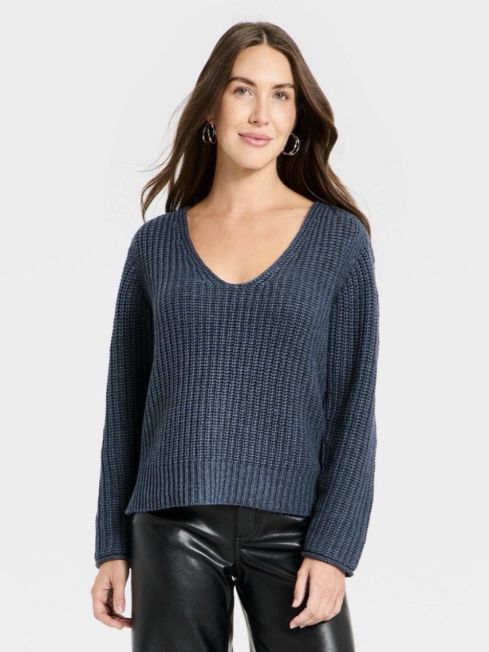 Universal Thread Women's Wide V-Neck Pullover Sweater Ribbed Knit Long Sleeve